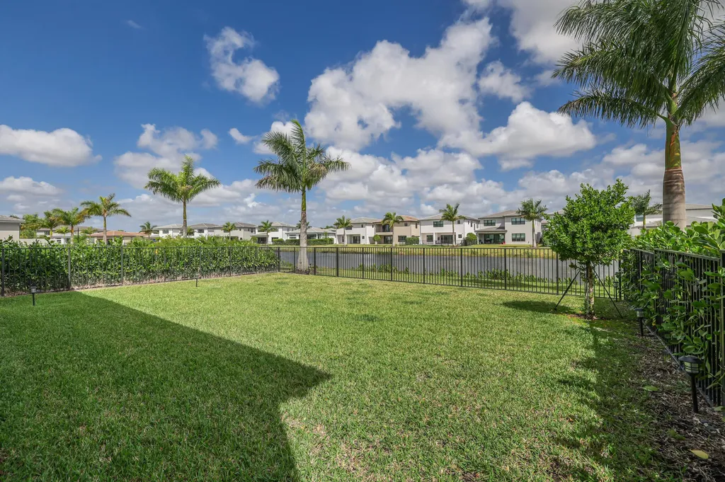 8283 Royal County Down Road Boca Raton FL 33434