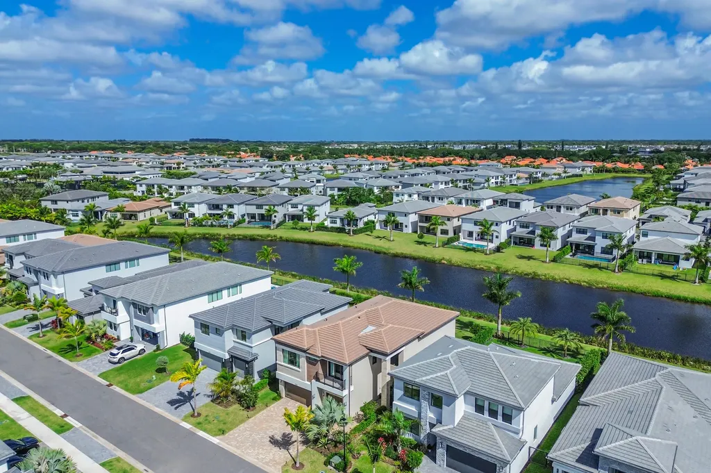 8283 Royal County Down Road Boca Raton FL 33434