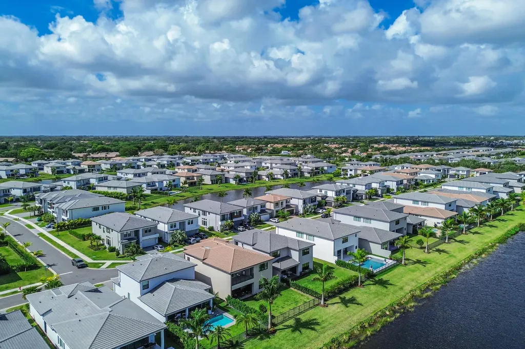 8283 Royal County Down Road Boca Raton FL 33434