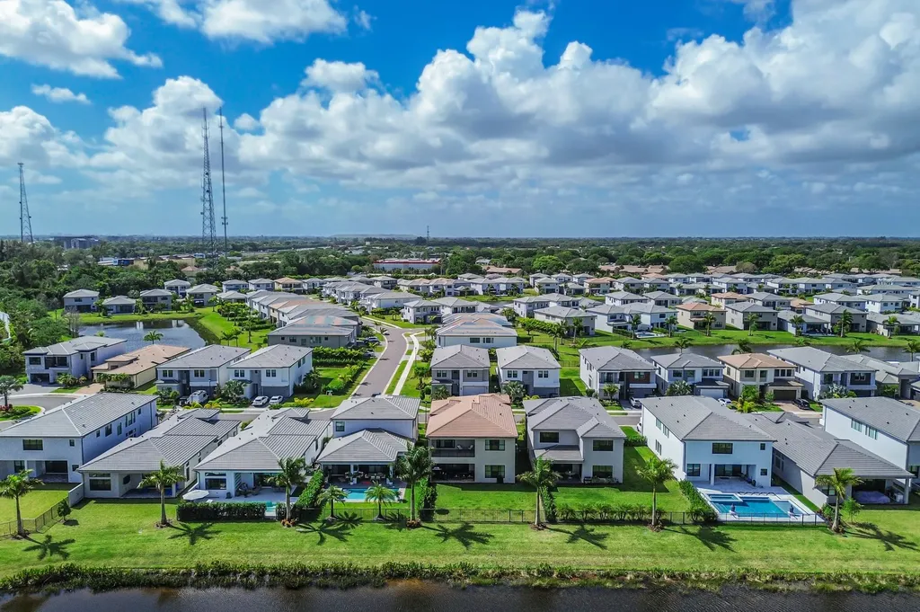 8283 Royal County Down Road Boca Raton FL 33434