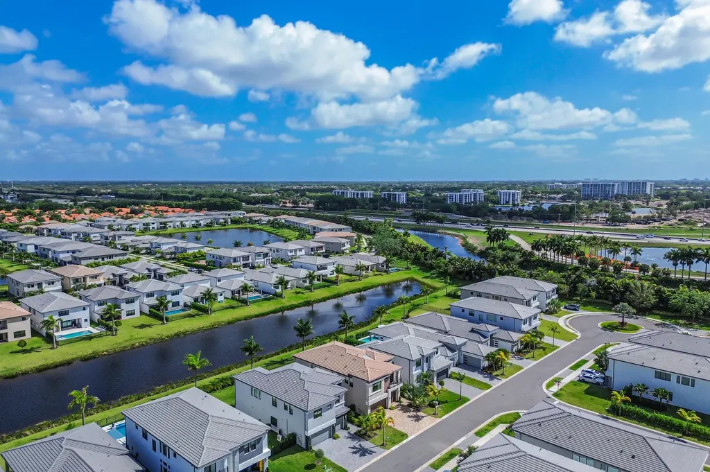 8283 Royal County Down Road Boca Raton FL 33434