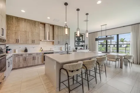 8283 Royal County Down Road Boca Raton FL 33434