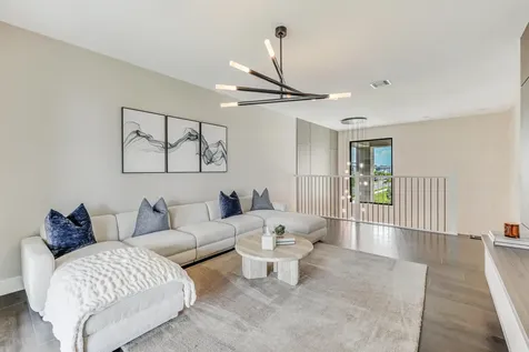 8283 Royal County Down Road Boca Raton FL 33434