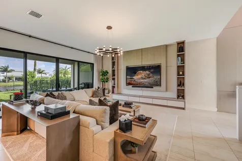 8283 Royal County Down Road Boca Raton FL 33434