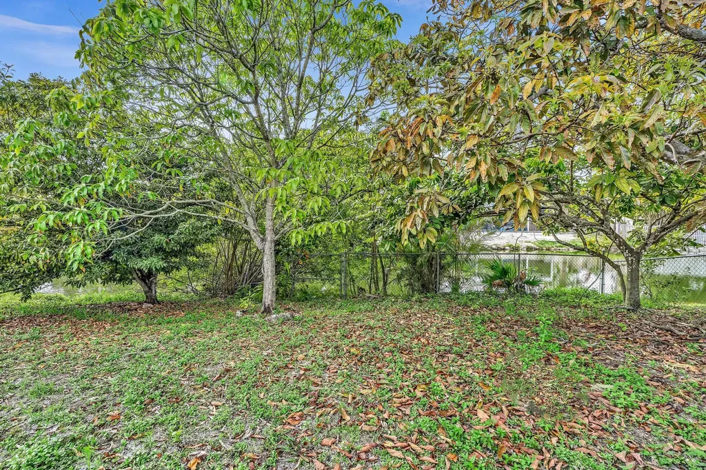 2445 NW 72nd Avenue Sunrise FL 33313
