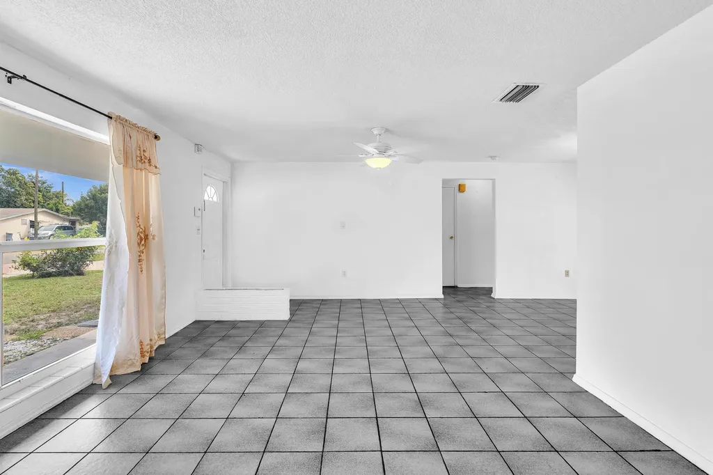 2445 NW 72nd Avenue Sunrise FL 33313