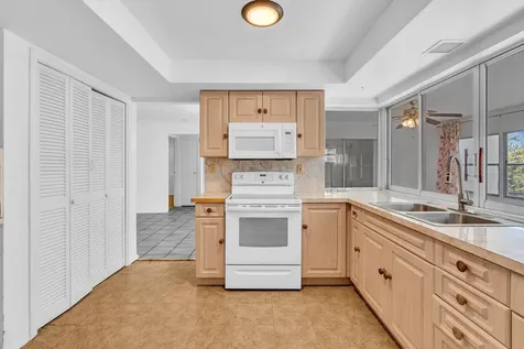 2445 NW 72nd Avenue Sunrise FL 33313