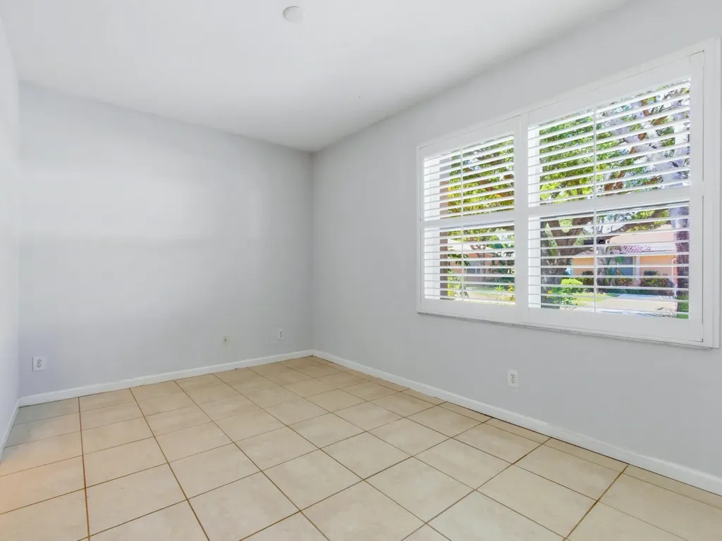 2568 N Coral Trace Circle N Delray Beach FL 33445