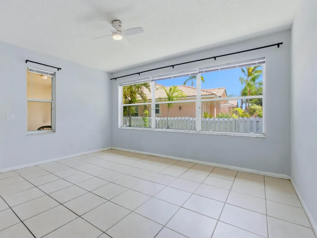 2568 N Coral Trace Circle N Delray Beach FL 33445