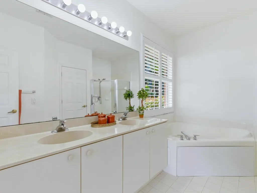 2568 N Coral Trace Circle N Delray Beach FL 33445