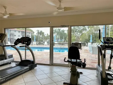 1785 N Andrews Square Fort Lauderdale FL 33311