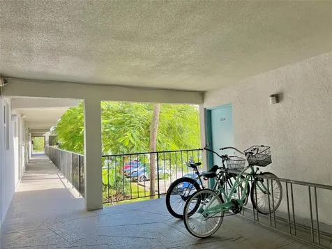 1785 N Andrews Square Fort Lauderdale FL 33311
