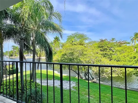 1785 N Andrews Square Fort Lauderdale FL 33311