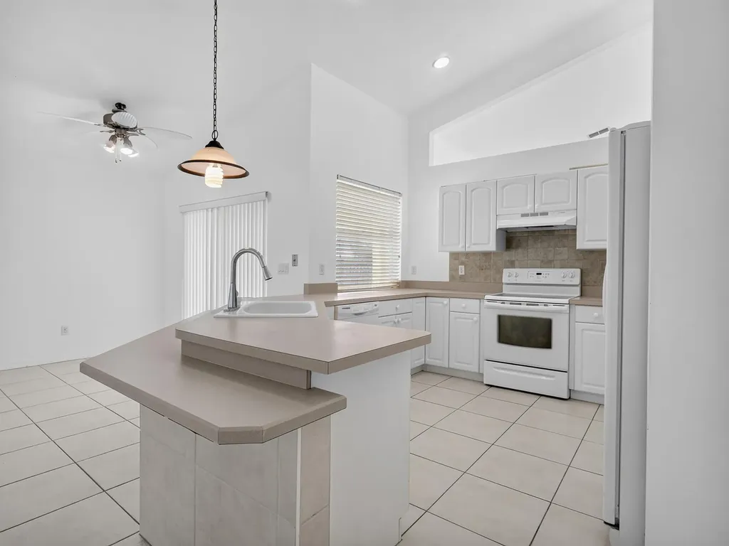 1881 SW Buttercup Avenue Port St Lucie FL 34953