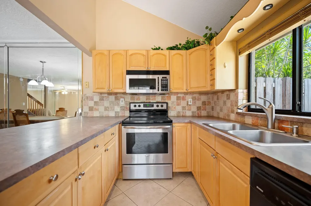 620 Commodore Drive Plantation FL 33325