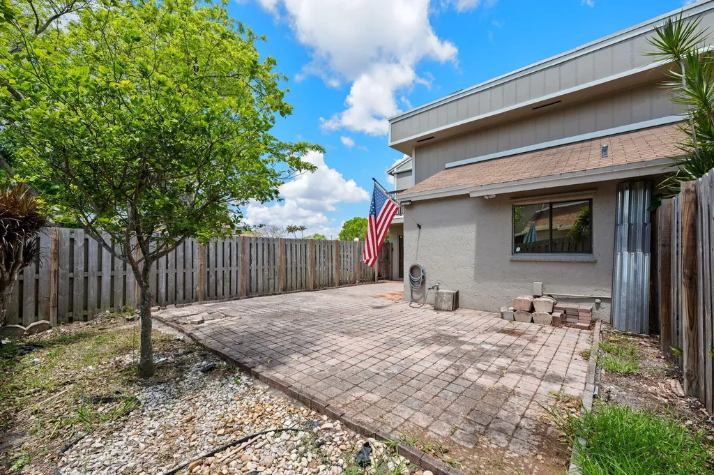 620 Commodore Drive Plantation FL 33325