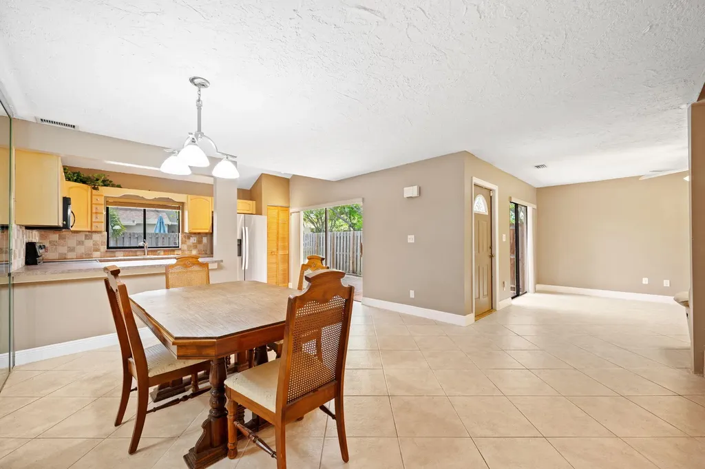 620 Commodore Drive Plantation FL 33325
