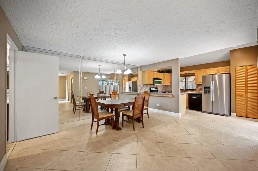620 Commodore Drive Plantation FL 33325
