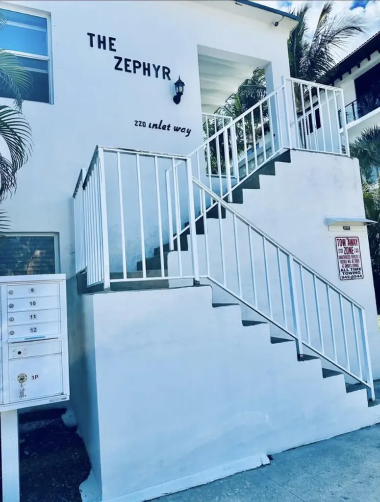 220 Inlet Way Palm Beach Shores FL 33404