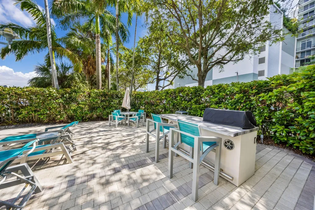 313 NE 2nd Street Fort Lauderdale FL 33301