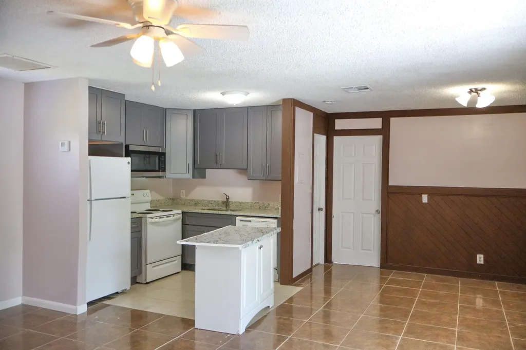34 Crossings Circle Boynton Beach FL 33435