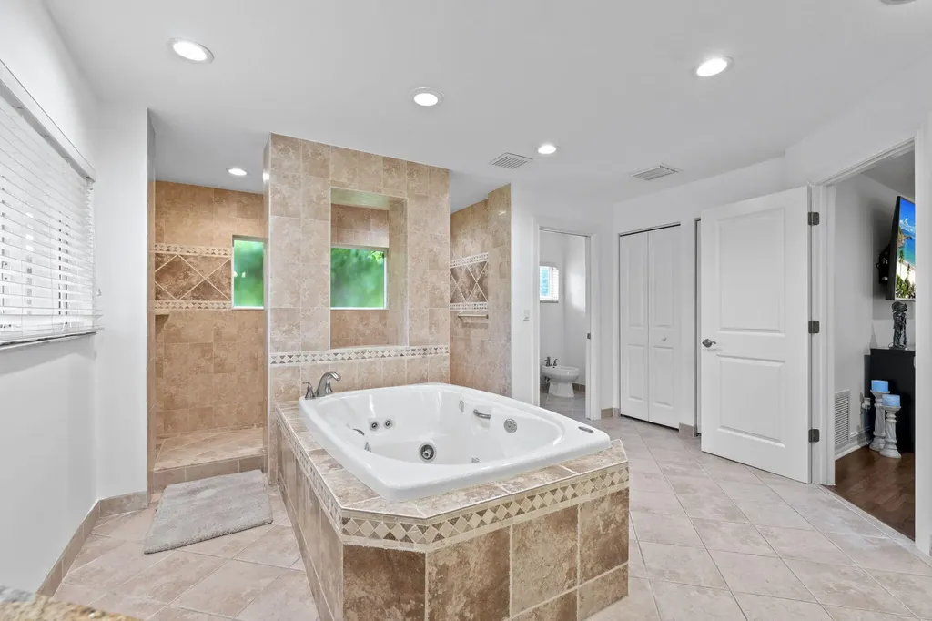 7447 NW 82nd Terrace Parkland FL 33067