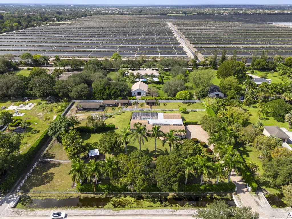 7447 NW 82nd Terrace Parkland FL 33067