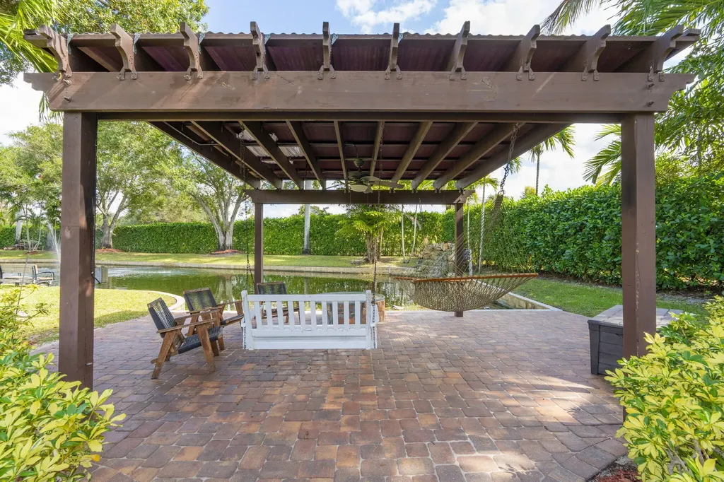 7447 NW 82nd Terrace Parkland FL 33067