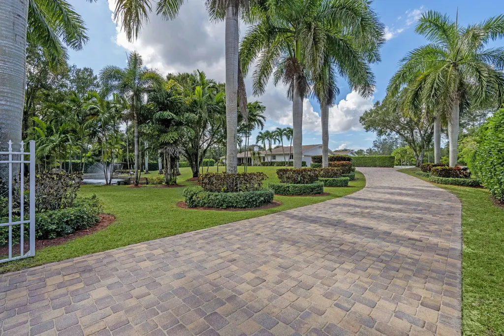 7447 NW 82nd Terrace Parkland FL 33067