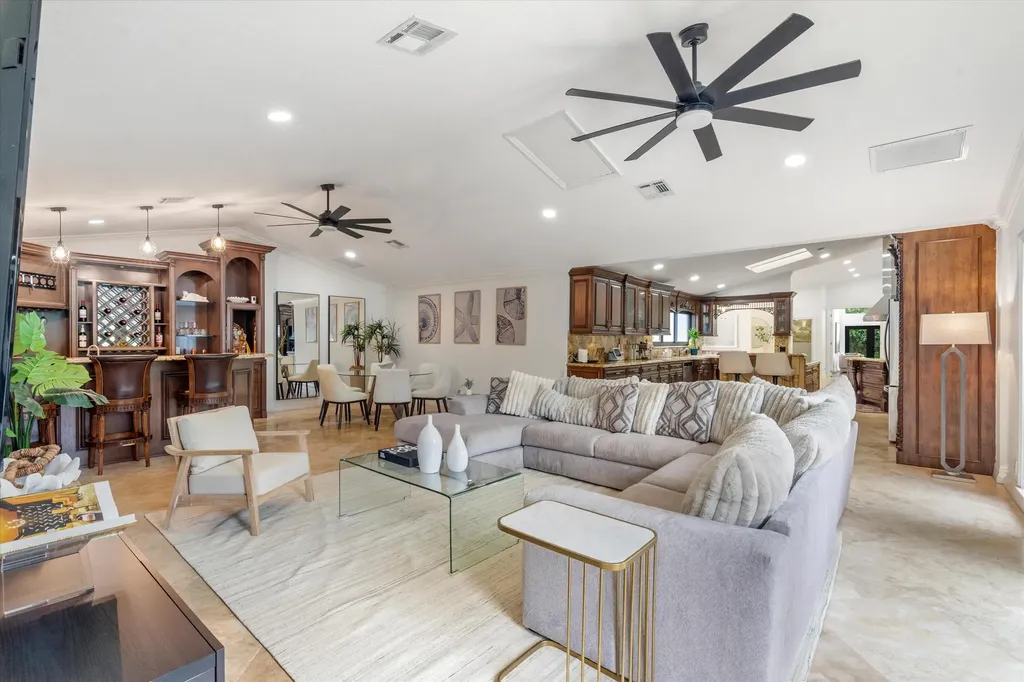 10076 El Caballo Court Delray Beach FL 33446