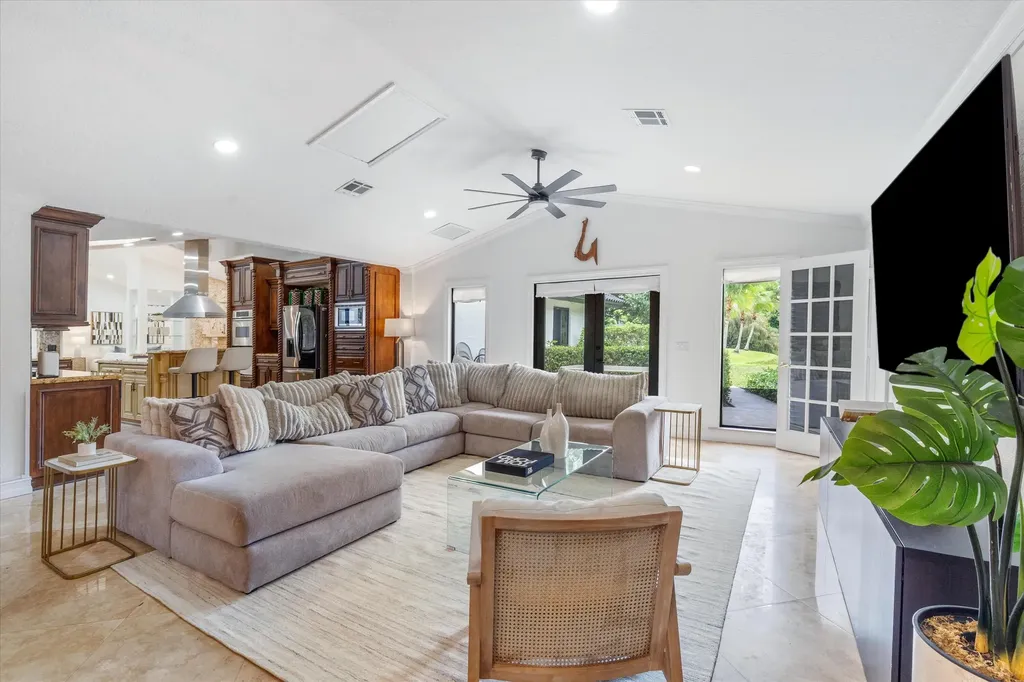 10076 El Caballo Court Delray Beach FL 33446