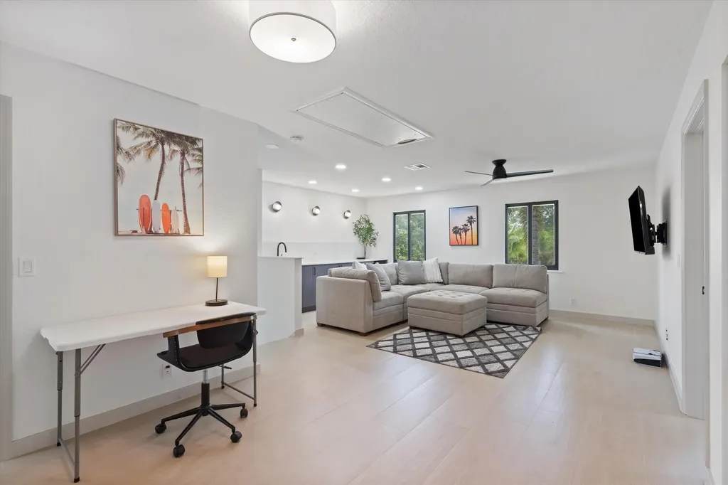 10076 El Caballo Court Delray Beach FL 33446