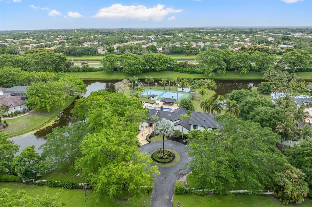 10076 El Caballo Court Delray Beach FL 33446