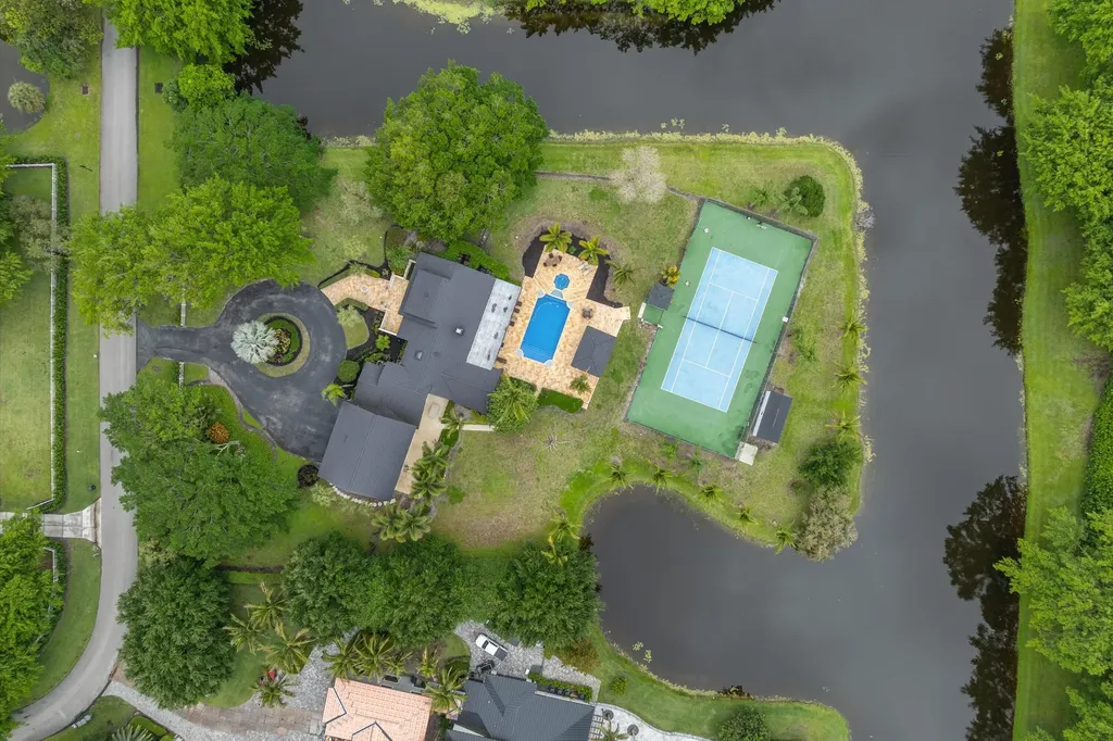 10076 El Caballo Court Delray Beach FL 33446