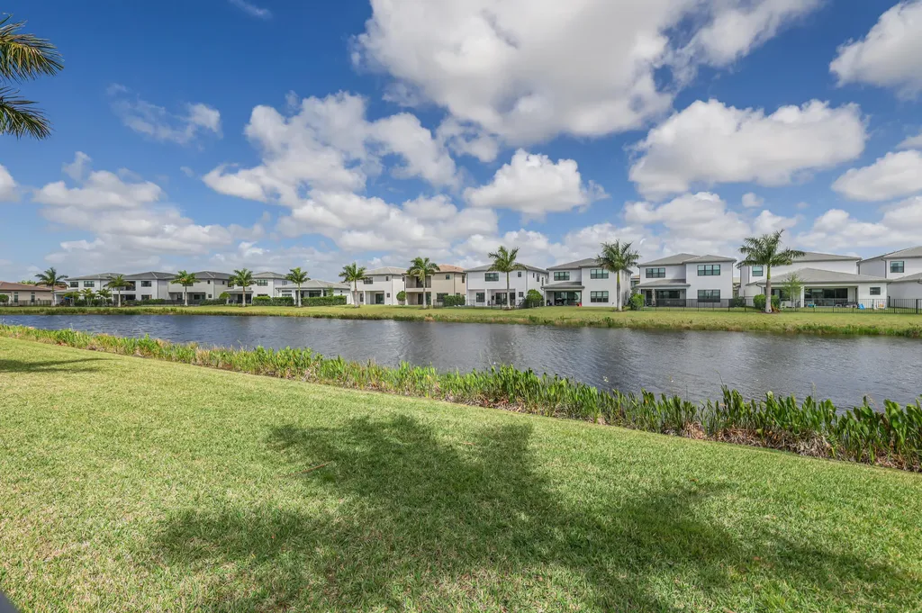 8283 Royal County Down Road Boca Raton FL 33434