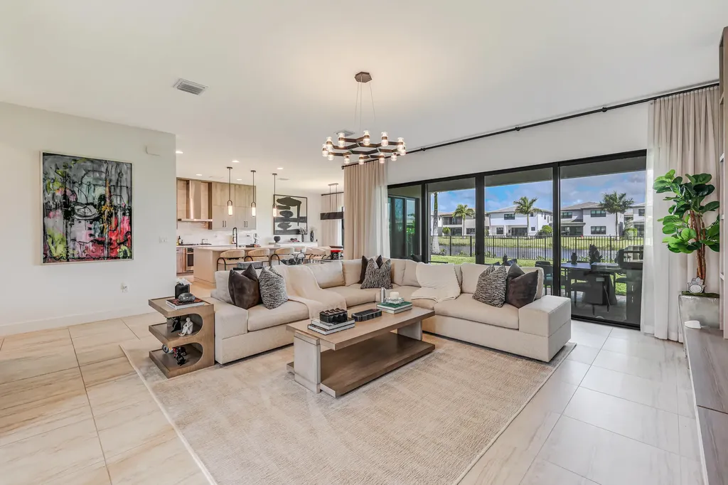 8283 Royal County Down Road Boca Raton FL 33434