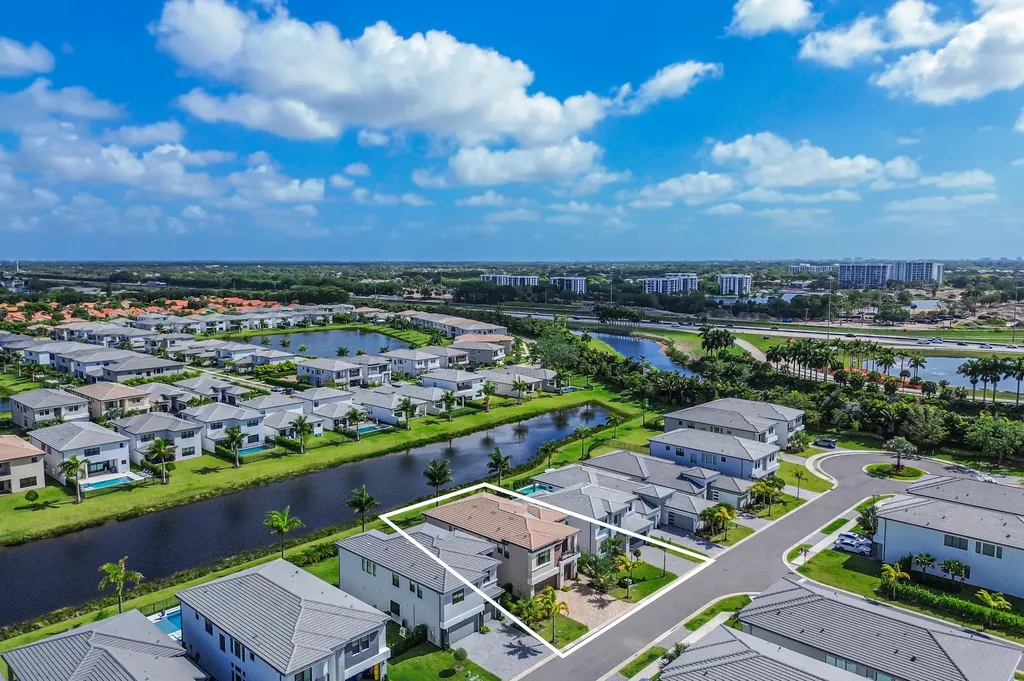 8283 Royal County Down Road Boca Raton FL 33434
