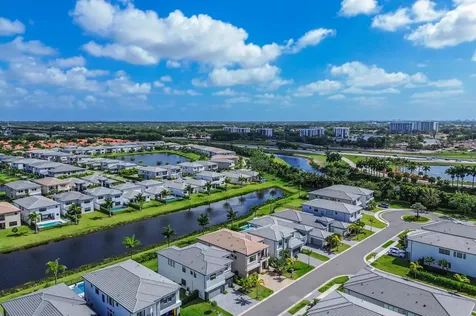 8283 Royal County Down Road Boca Raton FL 33434