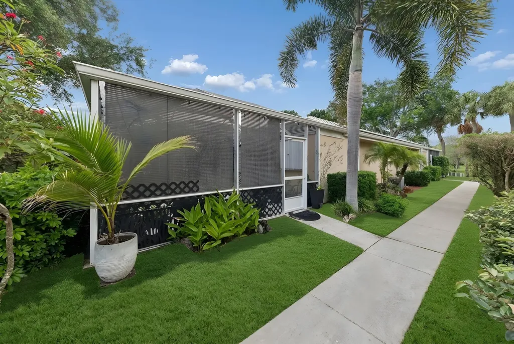 3204 Lakemont Court Palm Beach Gardens FL 33403