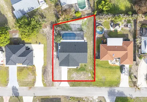 2538 SE Price Court Port St Lucie FL 34984