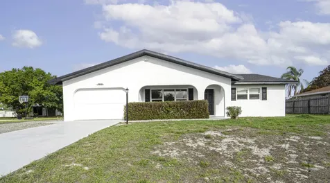 2538 SE Price Court Port St Lucie FL 34984
