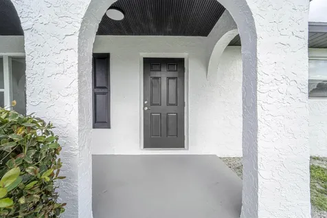 2538 SE Price Court Port St Lucie FL 34984