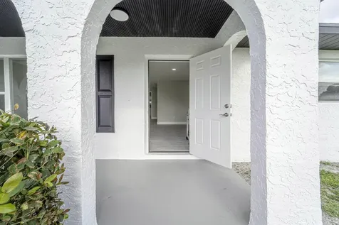 2538 SE Price Court Port St Lucie FL 34984
