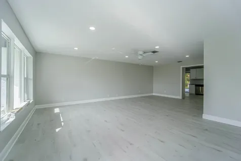 2538 SE Price Court Port St Lucie FL 34984