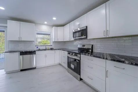2538 SE Price Court Port St Lucie FL 34984