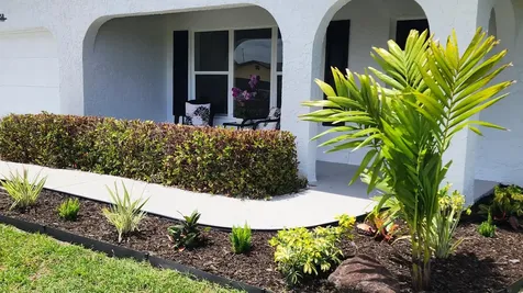 2538 SE Price Court Port St Lucie FL 34984
