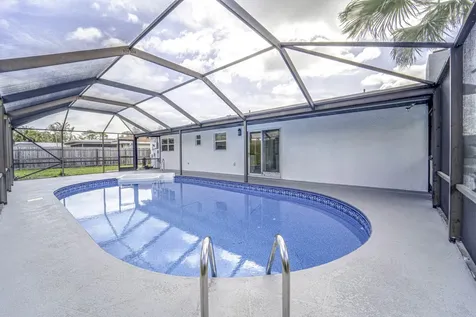 2538 SE Price Court Port St Lucie FL 34984