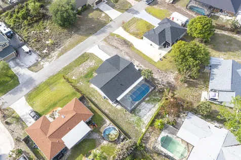 2538 SE Price Court Port St Lucie FL 34984