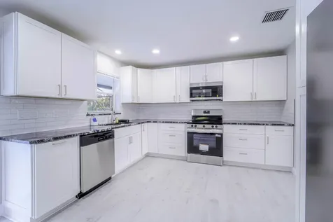 2538 SE Price Court Port St Lucie FL 34984