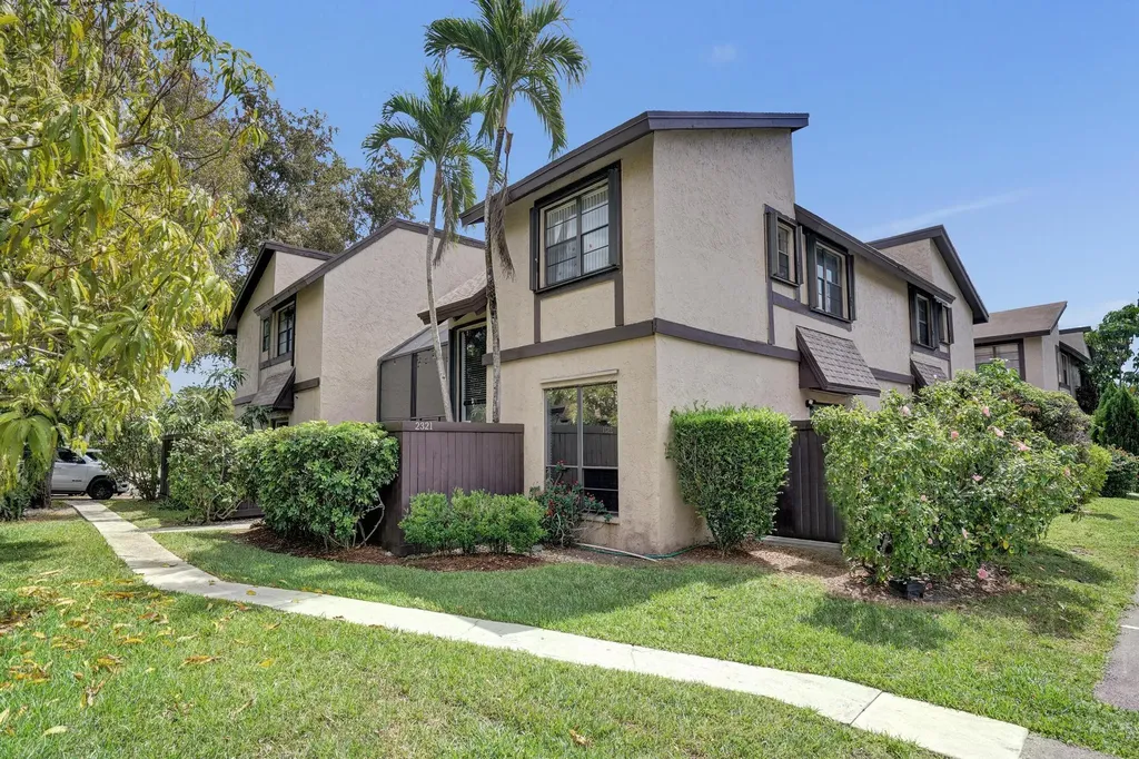 2321 Bayberry Drive Pembroke Pines FL 33024